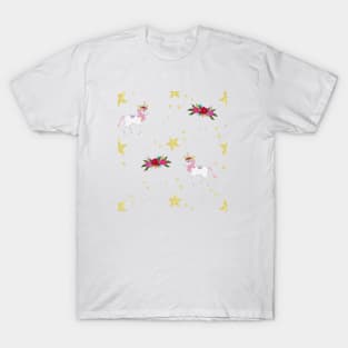 Unicorn horse with shining stars and roses bouquet T-Shirt